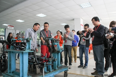 小?！靶小睂I(yè)化工廠成為行業(yè)標(biāo)桿，互聯(lián)網(wǎng)銷售引領(lǐng)新潮流