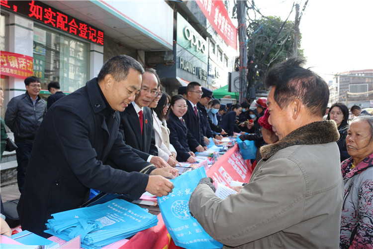 欽北區開展“憲法宣傳周”系列活動，法律咨詢暖民心